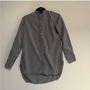 Tradlands hi low button down shirt size xs